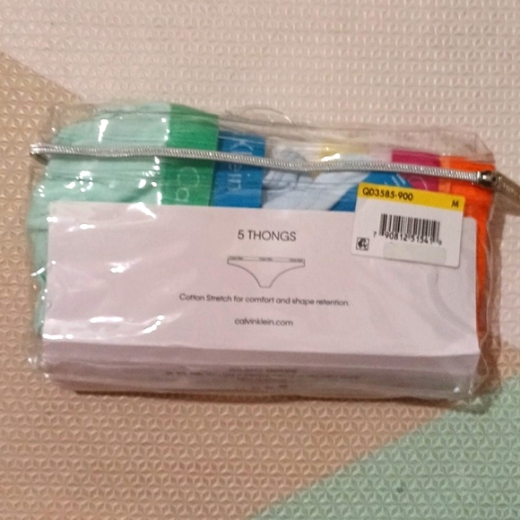 Calvin Klein 5 Thongs Pack - Picture 5 of 7